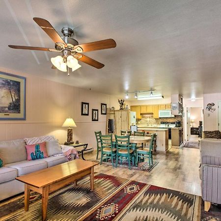 Red River Ski Condo On Main St - Mtn View! Exterior photo