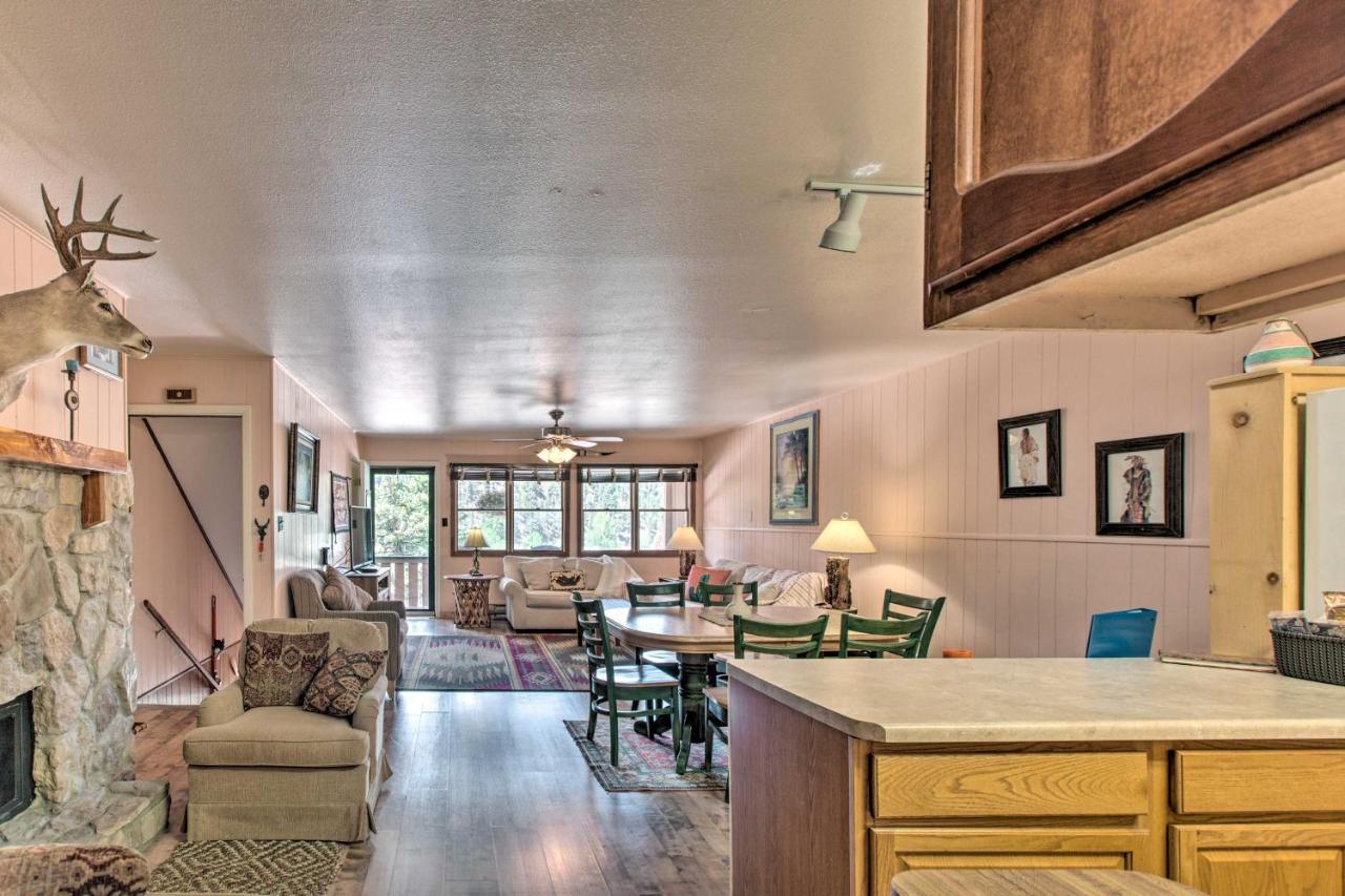 Red River Ski Condo On Main St - Mtn View! Exterior photo