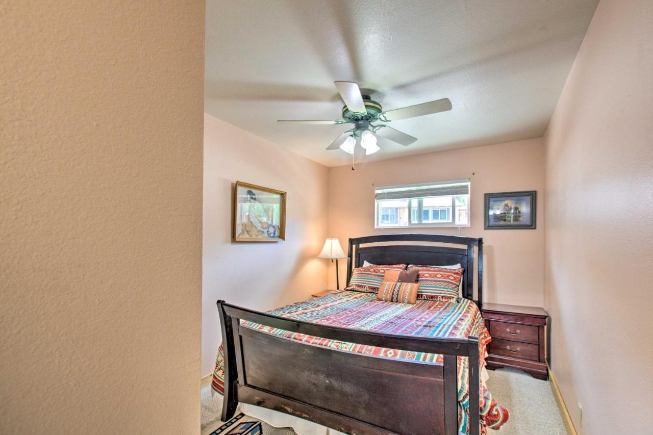 Red River Ski Condo On Main St - Mtn View! Exterior photo