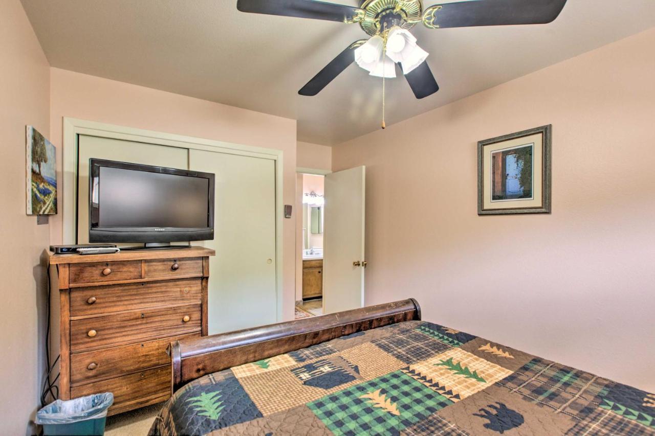 Red River Ski Condo On Main St - Mtn View! Exterior photo