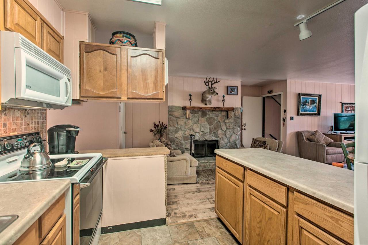 Red River Ski Condo On Main St - Mtn View! Exterior photo